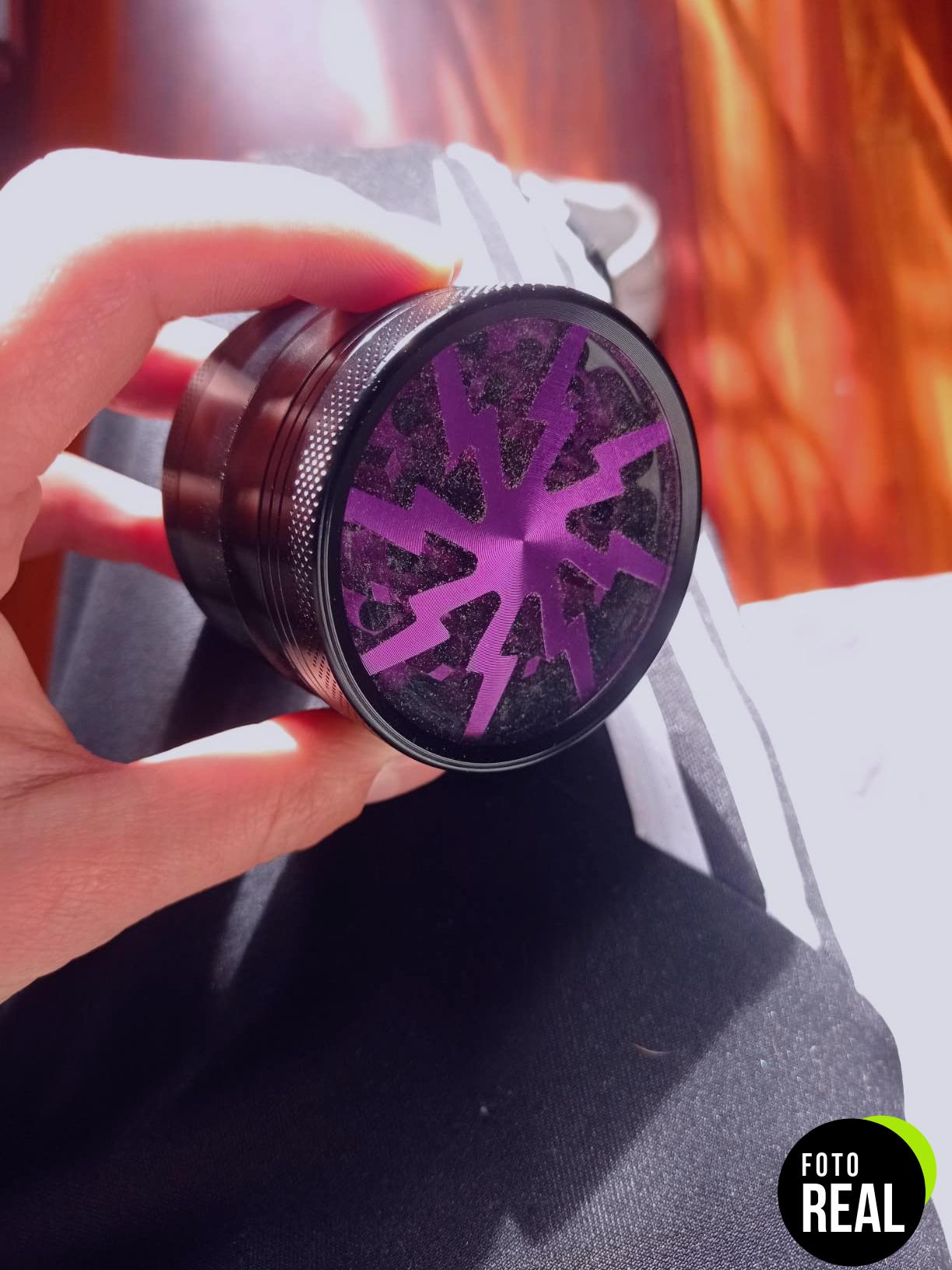grinder-metalico-mini-4-piezas-lightning-foto-1