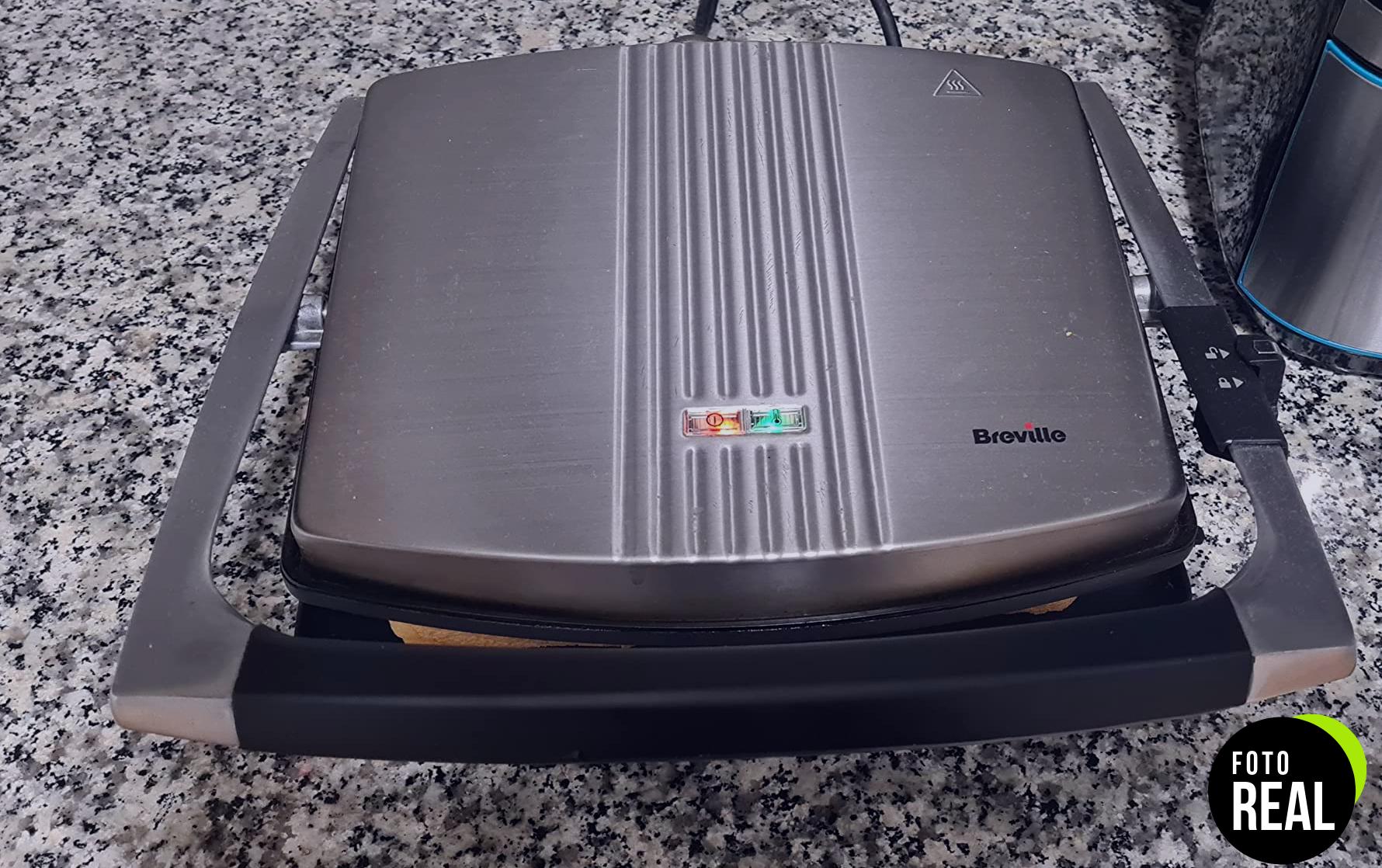 sandwichera-breville-3-en-1-vst098x-foto-1