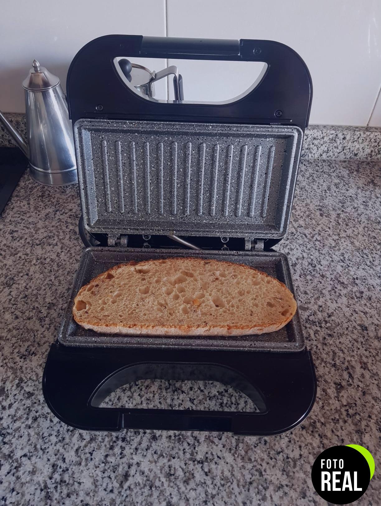 sandwichera-cecotec-rockntoast-2s-750w-foto-2