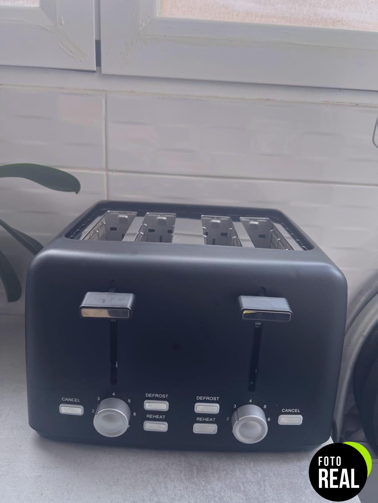tostadora-amazon-basics-2-rebanadas-negro-800w-foto-3